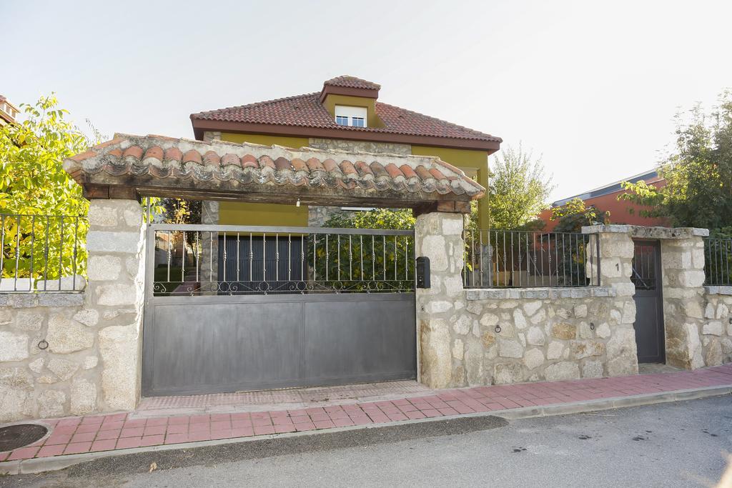 En Casa De Carlos Ortigosa del Monte المظهر الخارجي الصورة