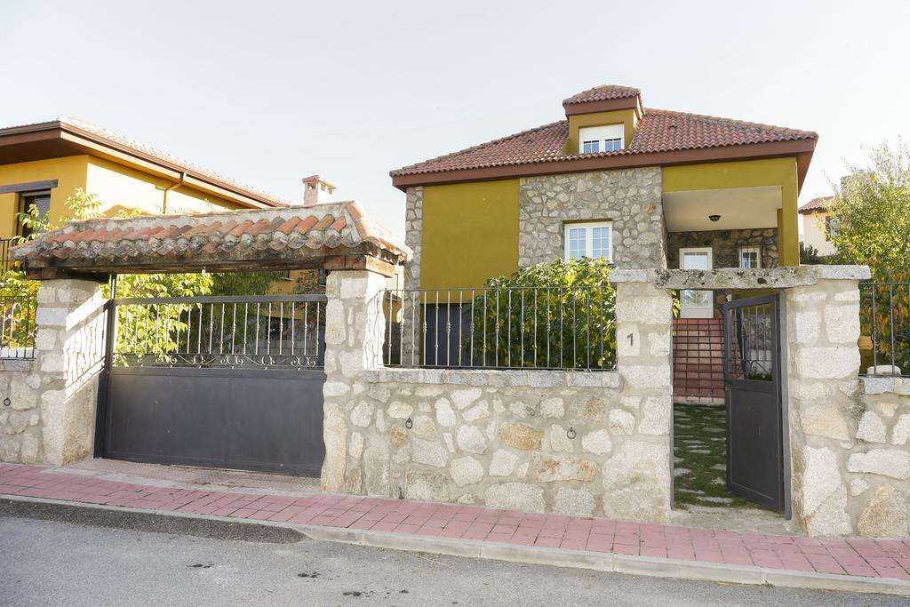 En Casa De Carlos Ortigosa del Monte المظهر الخارجي الصورة