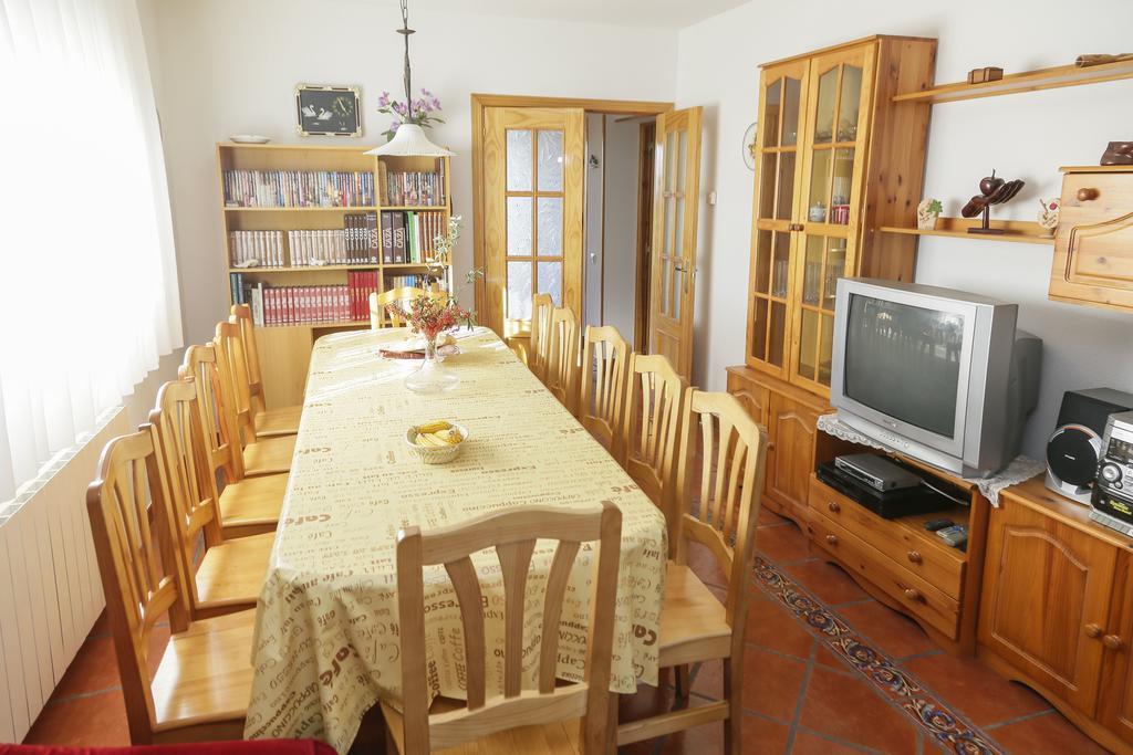 En Casa De Carlos Ortigosa del Monte المظهر الخارجي الصورة
